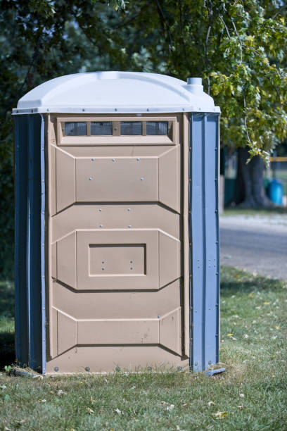 Best Luxury portable toilet rental  in Mbria, CA
